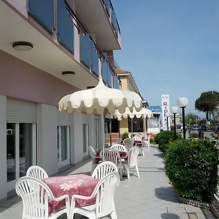雷登斯酒店 酒店